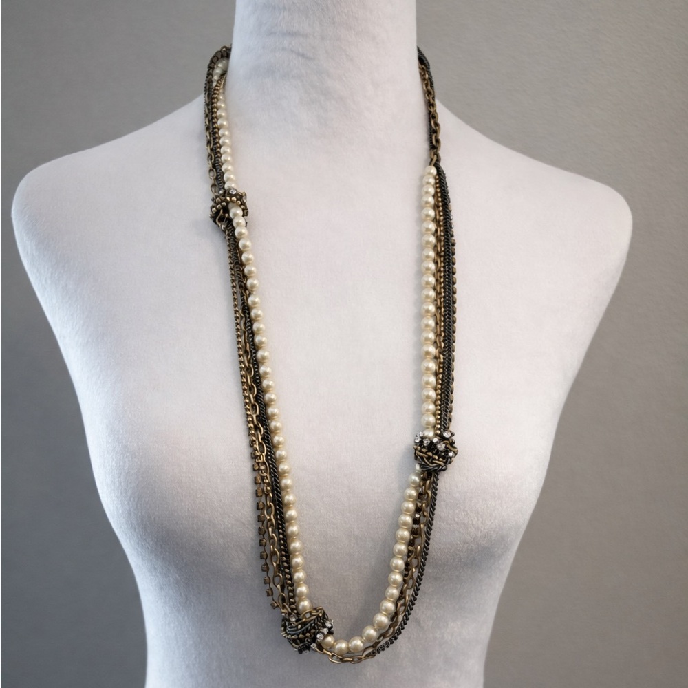 Elegant Gold and Silver Pearl Necklace